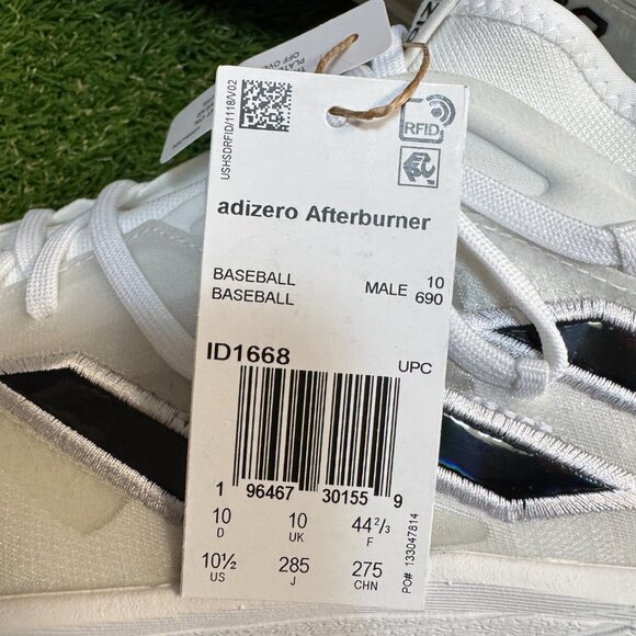 Athletic_Shoes